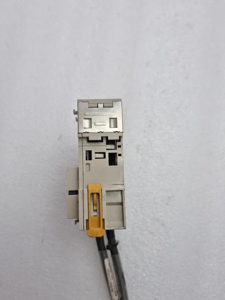 Omron CJ1W-OD261 Output Unit 24Vdc With Connector CJ1WOD261